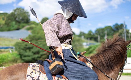 チケット 大阪 和装 コスプレ 騎乗 ペア 体験チケット 旅行 撮影 乗馬 体験 狩衣 衣装 甲冑 装束 