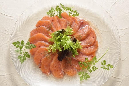 北海道 国産ドナルドサーモン(生食用) 中落ち付1800g 鮭 サーモン 人気サーモン サケ 国産サーモン 国産鮭 鮭 北海道サーモン