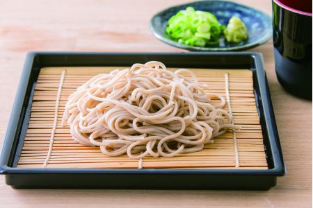 出汁文化のまち伊予のそば6束・めんつゆ2本セット ヤマキ｜B99