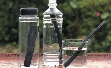 水をおいしくする備長炭マドラー
