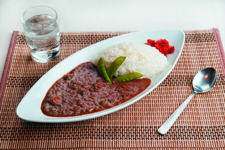 カレー大學主催「カレーオブザイヤー2021」受賞 「幻の飯村牛　牛すじカレー」3個セット｜肉と野菜の旨みが凝縮したデミグラスソースを使い、パスタ、うどんなどライス以外にも相性がいいカレーです