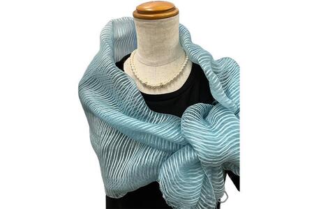 沖縄恩納村の青い海を感じて　生葉藍染め大判ストール　「珊瑚の海」