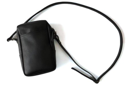 【本革】スマホショルダー スマホポーチ 黒色 斜め掛け ストラップ調整可 長財布入ります [1490]