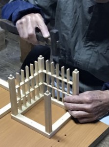 秋山建具店 創業80年の建具職人がつくる『組子入照明ランプシェード』組子技法 [0453]