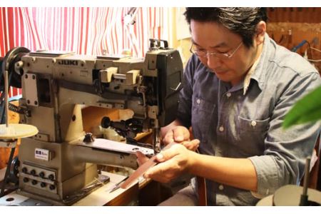 本革製二つ折り財布（黒）