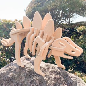 手作り恐竜 ステゴサウルス タイプ Sサイズ[ 恐竜 パズル 知育 キッズ 子供 おもちゃ 玩具 ] 立体パズル 組み立て 恐竜のほねほねパズル 工具不要 安全を考えて作られた 手作りの恐竜 
