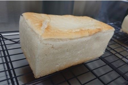 米粉の食パン（８枚切り）