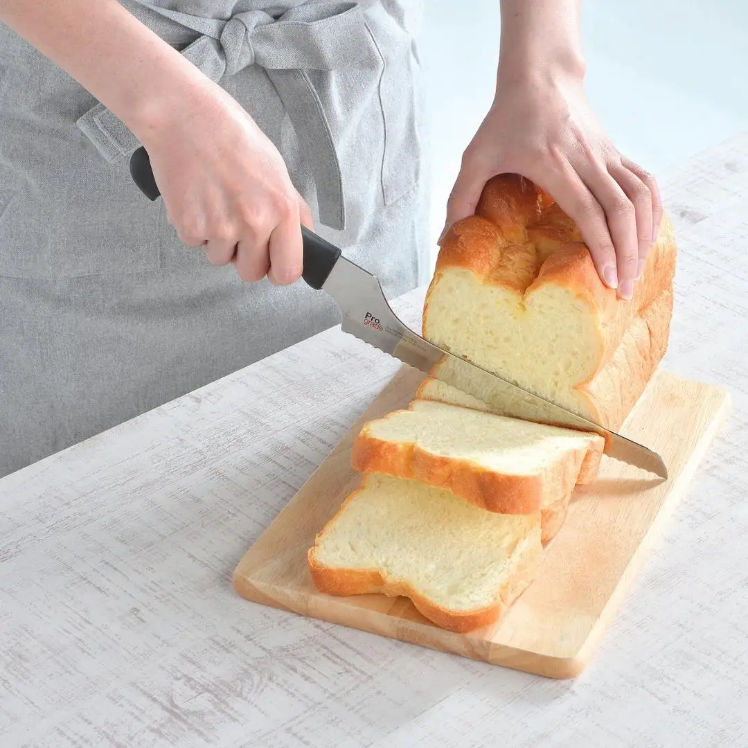 切りやすいパンナイフ パン切りナイフ 包丁 キッチン用品