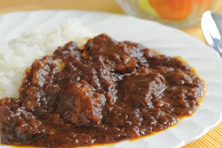 カレー 『博多和牛の黄金カレー』 200g×4袋 / くしだ企画 / 福岡県 筑紫野市 [21760392]