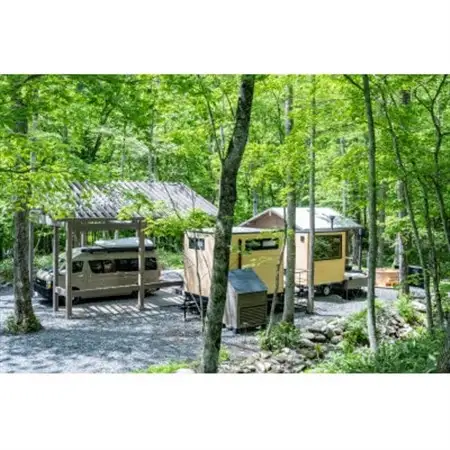 【Moving Inn Tokachi北の森】HOTORIまたはKODACHI 1泊2食付ペア宿泊券_旅行券・チケット 宿泊券  _【1395271】