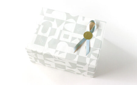 【波佐見焼】PATTERNED MUG ペア2色セット  ecru＋morning mist 【BIRDS' WORDS】[CF051] 波佐見焼