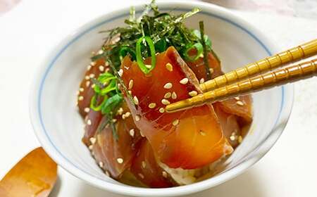 【文化庁 100年フード 認定】 ハマチ りゅうきゅう 80g×5食 【神田楽市】 豊後ぐるめ倶楽部 九州 大分県 冷凍 小分け 郷土料理 海鮮 丼 漬け丼 ハマチ はまち 出世魚 ブリの幼魚 ＜105-014＞