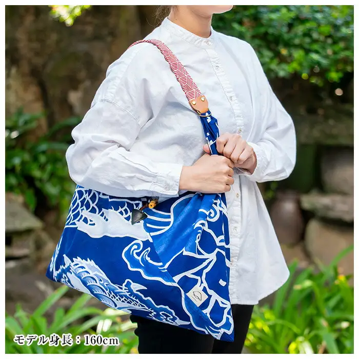 「あづま袋”大漁旗柄”【龍柄】」と「漆プリントベルト【赤色】」セット 染職人がつくる存在感抜群のあづま袋とベルトセット！あづま袋 刷毛染め エコバック ベルト 伝統工芸【00-085-19b】