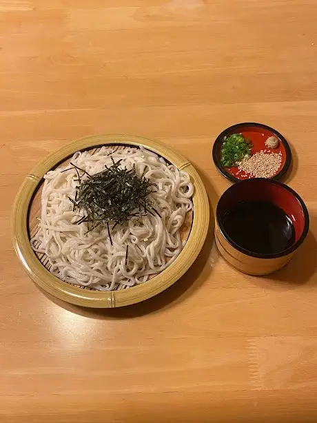 老舗が運営する隠れ家的麺屋のざるうどん・ざる蕎麦セット「８食分」_B147-002