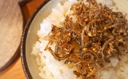 R6-752．【6回定期便】老舗海産物店の土佐黒潮こだわりちりめんじゃこ560g【2ヶ月に１回お届け】（計3.36kg）
