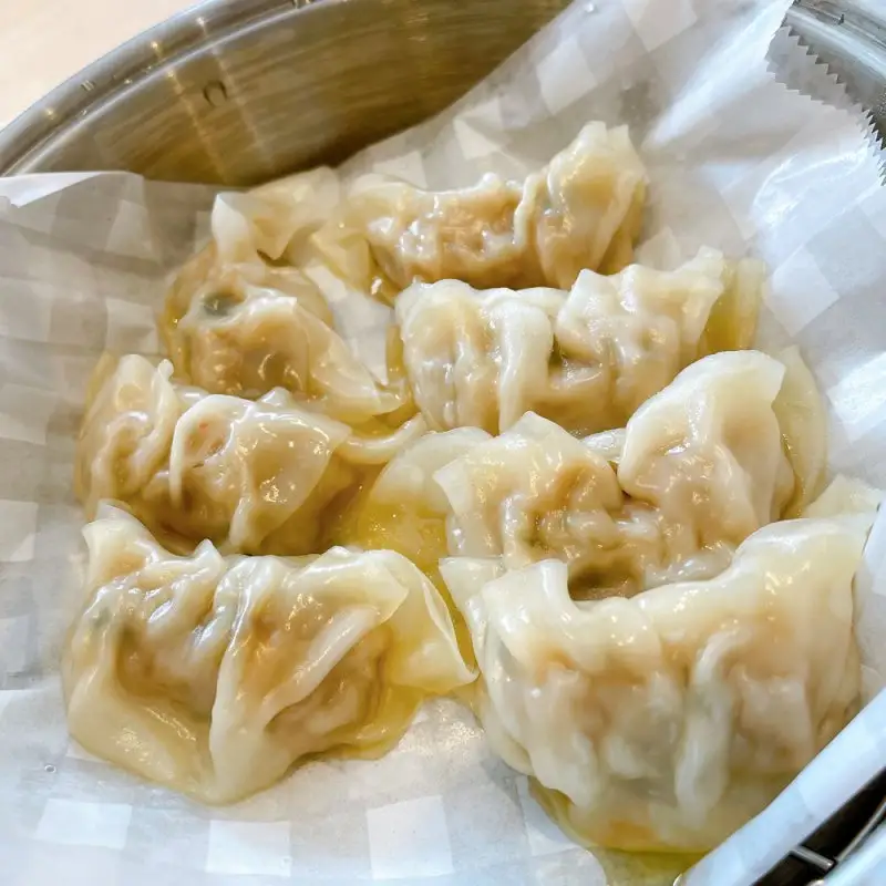 大西の餃子パーティーセット(にんにく餃子・梅餃子)　25個入り×各2パック　計100個 / 和歌山県 田辺市 ぎょうざ ギョウザ ギョーザ にんにく不使用 手作り 紀州うめぶた 紀州南高梅 南高梅 宝梅使用 無添加 冷凍【gyz009-2】