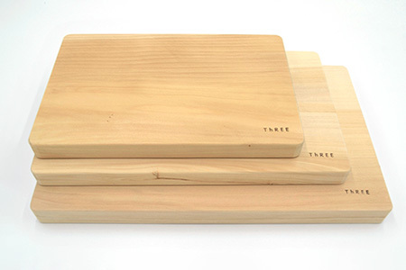 新品 箱入り ginkgo 木製まな板 銀杏 天然銘木 銀杏のまな板（小）職人仕上げ サイズ：約 横290×縦190×厚み