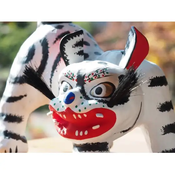 【ふるさと納税】腰高とら（こしだかとら）Sサイズ 白色 伝統工芸品 張り子 干支 寅年 手づくり 縁起物 魔除け おしゃれ 置物 インテリア おもちゃ 人形 民芸品 