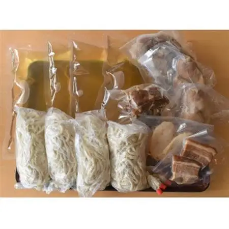 【郷土の伝統の味】自家製麺　沖縄そばバラエティ4食セット(三枚肉、ソーキ、中味、てびち×各1)【配送不可地域：離島】【1333215】