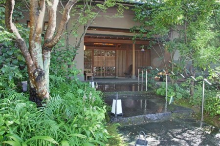梅のしずく（6個入）_ゼリー 梅のしずく 6個入 洋菓子 スイーツ 久留米の料亭 柚子庵 紀州産 梅 大粒 甘露煮 ゼリー包み 芳醇な梅の味わい デザート 手土産 プレゼント 贈答 ギフト 久留米市 福岡県 送料無料 お取り寄せ お取り寄せスイーツ 〔De004〕