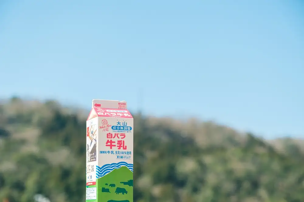  「 三朝ヨーグルト 」 ヨーグルトバターサンドクッキー 4個 ( 35ｇ × 4個 )｜バター スイーツ 三朝町
