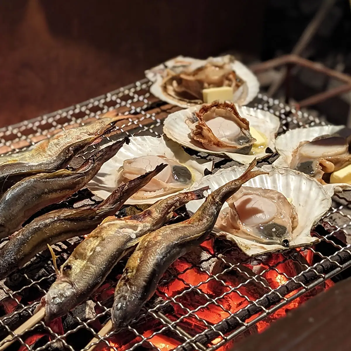 W02801 うわさの秘境めし ろばた焼き「アワビ・魚介類・野菜セット」1名様お食事券