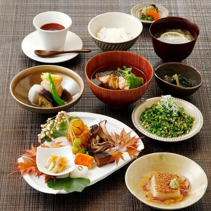 東京・有楽町で味わう坐来大分 贅沢 コース料理 お食事券「豊海」1名様分