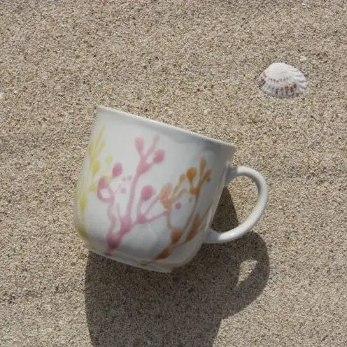 【datta.沖縄南の島陶芸工房】珊瑚カップ 瑠璃紺x純白（ペアセット）