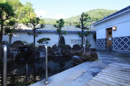 信玄の湯 湯村温泉【柳屋】露天風呂付き客室ご利用1泊2食付ペア宿泊券