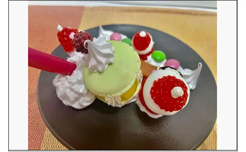 食品サンプル 博多あまおう苺なマルチスタンド | あまおう 食品サンプル 苺 インテリア スマホスタンド ペン立て お土産 クラフト 民芸 人気 おすすめ 返礼品 食品以外 送料無料 福岡県 福岡市 福岡 九州