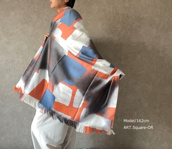 ◎海外要人向け贈呈品選出 足利銘仙(ほぐし織り)シルクストール ART.Square-OR【海外要人向け 贈呈品 羽織り 大判 シルク ストール 栃木県 足利市 】 F7Z-315