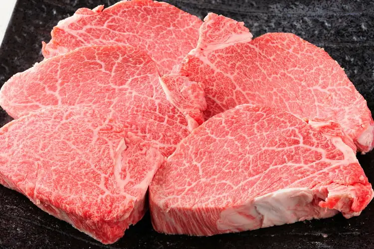 肉 近江牛 定期便【年6回】食べくらべ サーロイン ロース ヒレ ステーキ 各2回 (171143-40036911)