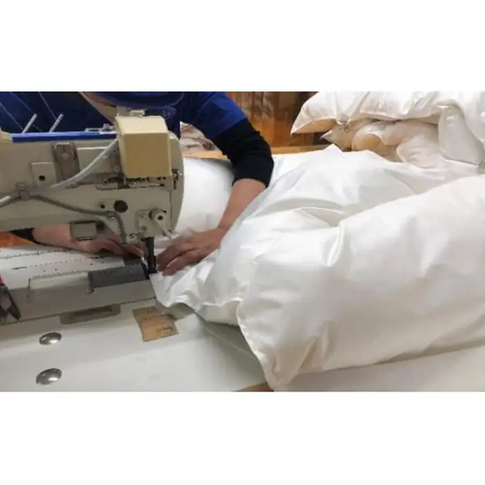 羽毛 布団 岡山市で作られた 羽毛合い掛け ふとん 柄お任せ アップサイクルダウン 85％ シングルサイズ 寝具：ピンク系 | 布団 ふとん