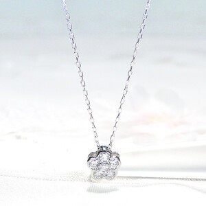 6-6 ネックレス PT900 プラチナ ダイヤモンド 0.26ct フラワーモチーフ リバーシブル ペンダント 伏せ込み 裏 ブルーダイヤ【f171-pt-1】 ALPAZ005