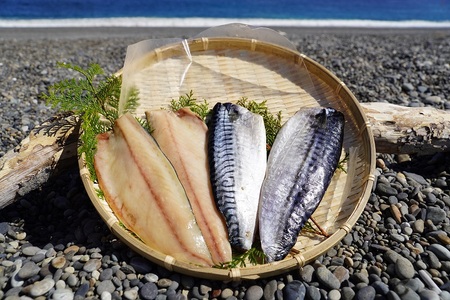 さば塩干し　熊野灘の海洋深層水使用【uosk0014A】