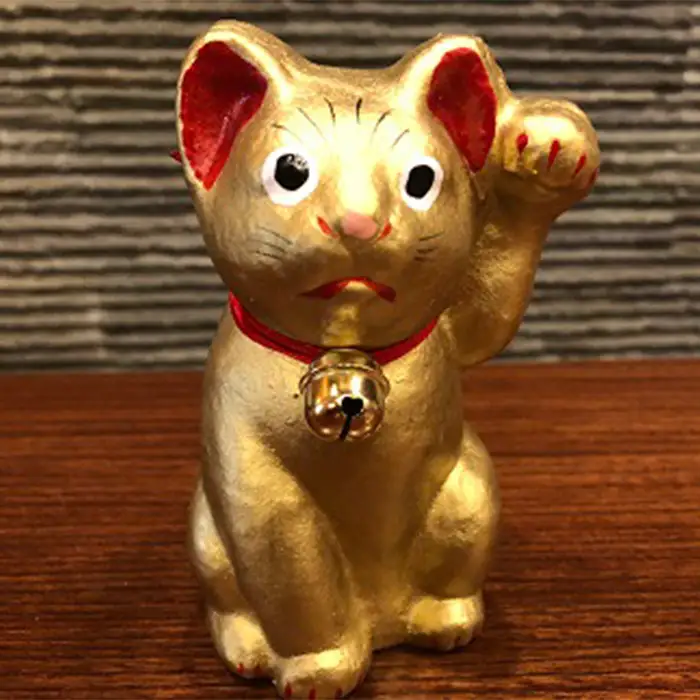 【鴻巣の赤物】招き猫（金） 縁起物 ギフト 置物 インテリア 商売繁盛 金運 風水 開運招福 開業祝い 居酒屋 カフェ レストラン 美容室 まねきねこ コンパクト おしゃれ かわいい 玄関 猫好き 送料無料 No.005-03