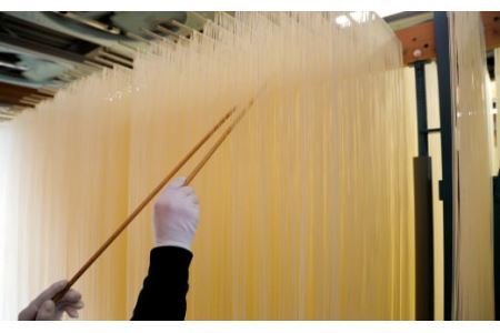  M-BC18.【誉印】三輪素麺 明神の杉57束（2.85kg）木化粧箱入り（DK-3）