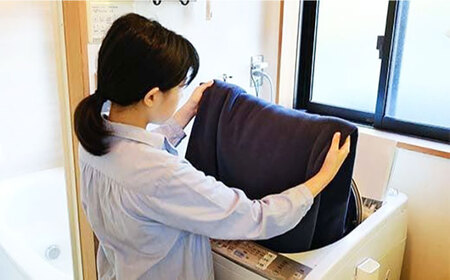 毛布 ポーラテックフリース毛布 シングル （ネイビー）【シングル 全2色】 毛布 日本製 フリース 毛布 超軽量 洗濯可能 アウトドア 暖かい 寝具 広島県福山市/株式会社ハシモト [BACV003]
