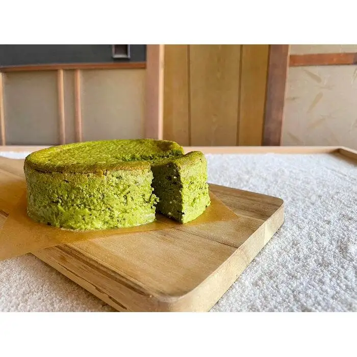 【京都チーズケーキ博物館】カマンベールのニューヨークチーズケーキ（抹茶）