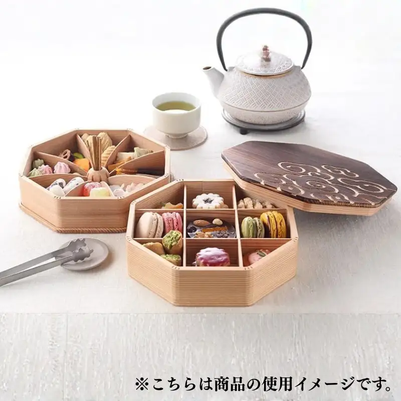 八角二段お弁当箱　「白木の白刻」/ お弁当箱 おにぎり ２段弁当 ピクニック 紀州材 職人 【hak106A】