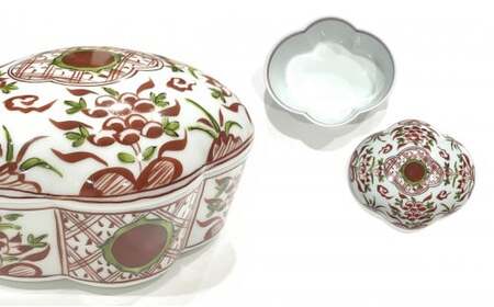 有田焼 赤絵万暦 陶箱 24to3【西富陶磁器オリジナル】食器 器 うつわ 磁器 和食器 陶箱 蓋物 お正月 お祝い膳 ハレの日 お祝い 手描き ギフト bi085