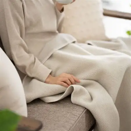 【Woolly】空気を含んだふんわりウール毛布(膝掛サイズ)【1501736】