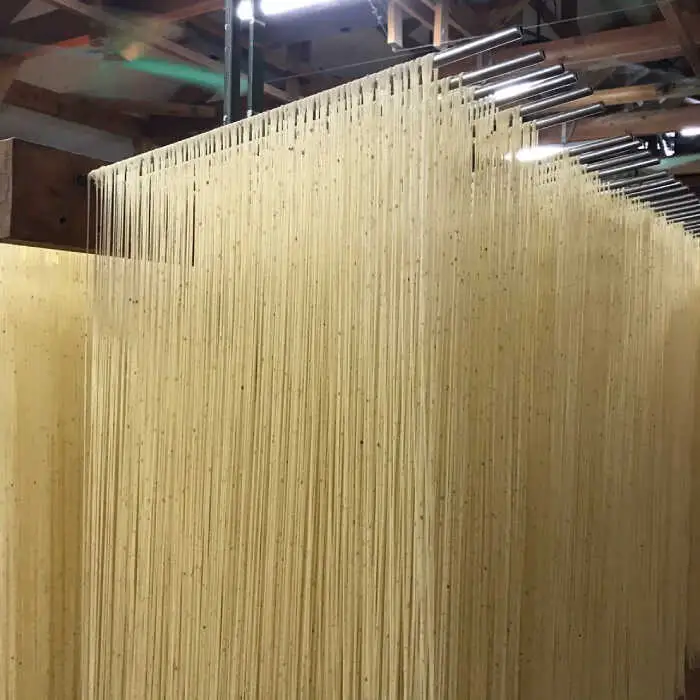 手延べ白ごま素麺セット あごだしスープ付き 1.1kg / そうめん 素麺 麺 乾麺 ごま ゴマ 胡麻 白ごま 白ゴマ / 南島原市 / のうち製麺 [SAF044]