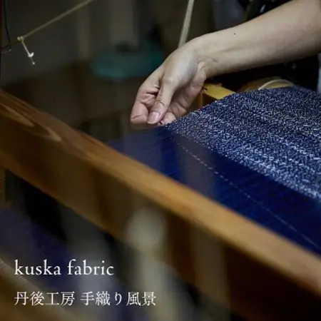 【手織りマフラー】グレー 手紡ぎシルク真綿 kuskafabric 丹後の絹織物【高島屋選定品】_装飾品・工芸品 マフラー・手袋 服飾小物 _【1540780】