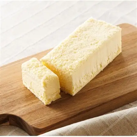 【毎月定期便】クランツ国誉店の濃厚チーズケーキ 200g×1本全4回_北海道 釧路町の老舗洋菓子店 クランツ国誉店 お菓子 人気 スイーツ ケーキ 冷蔵 プレゼント デザート 菓子 贈答用 贈答品 ギフト クリスマス クリスマスケーキ バレンタイン ホワイトデー 北海道 釧路町 釧路超 特産品 _【配送不可地域：離島】【4056085】
