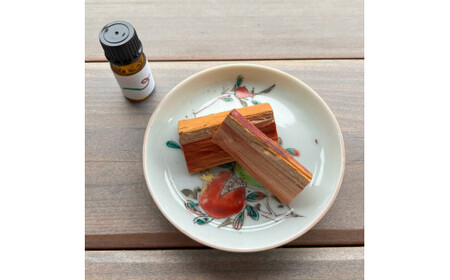 【ふるさと納税】＜エッセンシャルオイル 精油 アロマ ブレンドオイル 8種 8本＞ 計40ml 100％天然成分 ピュアオイル 1本5ml 牧野富太郎さんの妻 牧野寿衛子さんに贈りたいoil ミニ薪付 朝ドラ らんまん キリン館オリジナル 高知県 佐川町