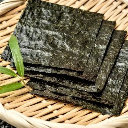 有明海苔 風味豊かな初摘み華海苔「焼き海苔 半切り100枚」_海苔 有明 のり ノリ 焼き海苔 焼きのり 半切 有明海産 国産 乾海苔 初摘み おかず おつまみ ご飯のお供 朝食 お弁当 おにぎり 手巻き 寿司 乾物 贈答 ギフト プレゼント 送料無料_【1088621】