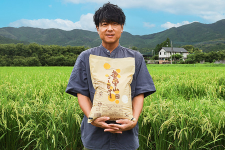令和7年度 極上ランク 蛍の里のこしひかり 白米10kg(5kg×2袋) 黒米300g セット コシヒカリ 米 こしひかり 精米 ブランド米 お米 白米 10kg 黒米 300g 国産 贈答 ギフト おにぎり 弁当 R7年産 ごはん おいしい 旨い ふっくら お米 茨城県 笠間市 いばらき BF-010