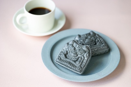【食べられるお守り】三州鬼瓦アイスもなか （3個セット） 3味 バニラ ショコラ 抹茶 個包装 最中 縁起物 ギフト プレゼント お土産 お歳暮 お試し H104-037