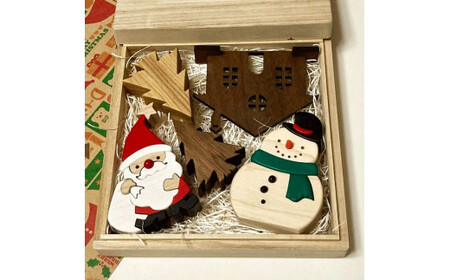 【ふるさと納税】＜メリークリスマス Xmas Christmas スノーマンと サンタさん セット サンタクロース 木 置物 デコレーション クリスマスツリー LED ライト付＞木工品 コンパクト uｍ 木工房ゆうむ 飾り 装飾 オブジェ 雑貨 玄関 オーナメント ディスプレイ グッズ 北欧